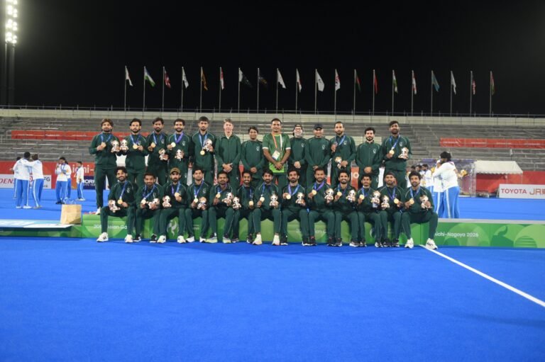 Pakistan hockey team with their Asian Games 2026 bronze medals